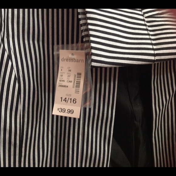 BLACK AND WHITE STRIPED JACKET BLAZER. - Picture 5 of 5